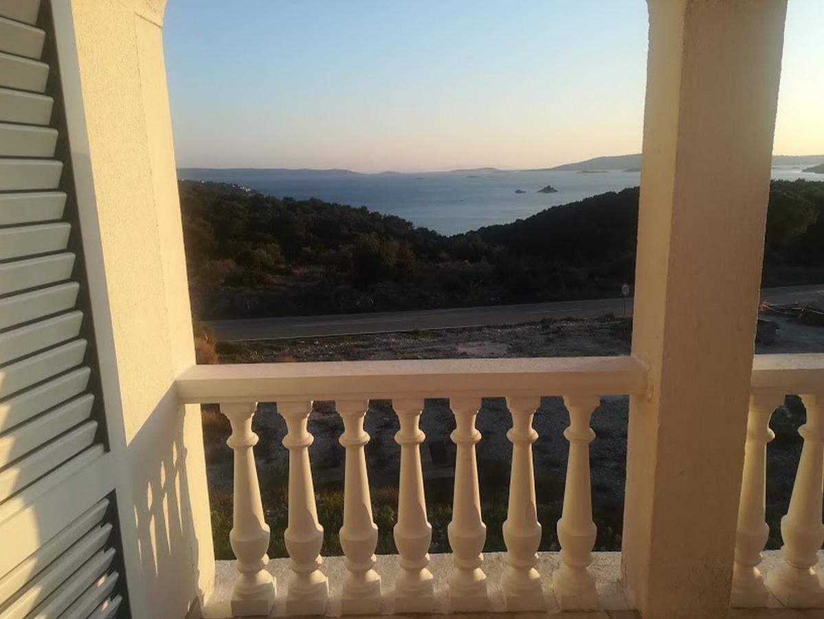Apartments Barisic Hrvatskih Zrtava 404 Seget Vranjica Trogir Exterior photo