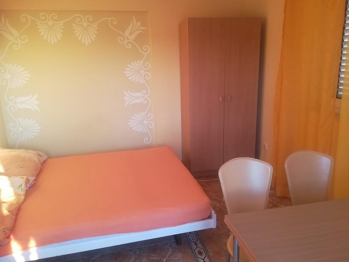 Apartments Barisic Hrvatskih Zrtava 404 Seget Vranjica Trogir Exterior photo