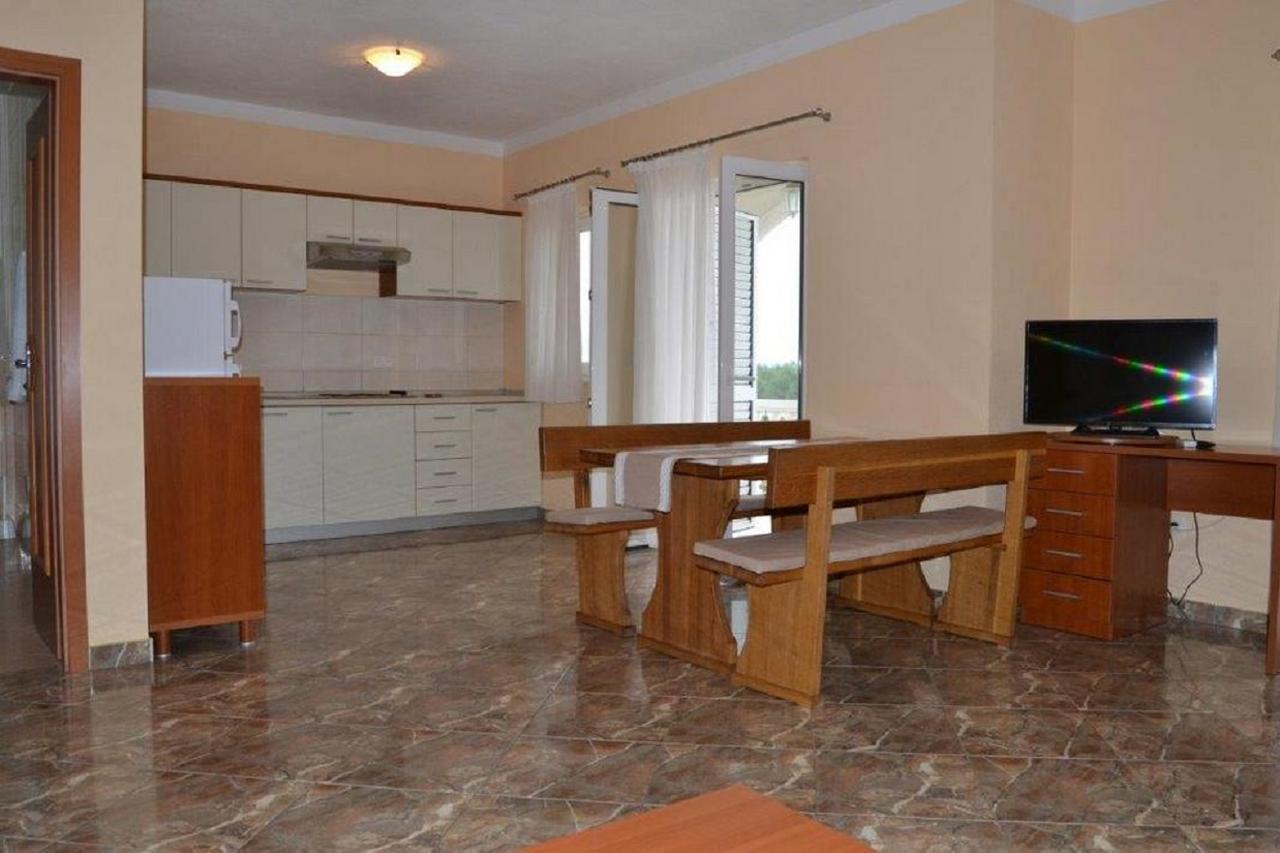Apartments Barisic Hrvatskih Zrtava 404 Seget Vranjica Trogir Exterior photo