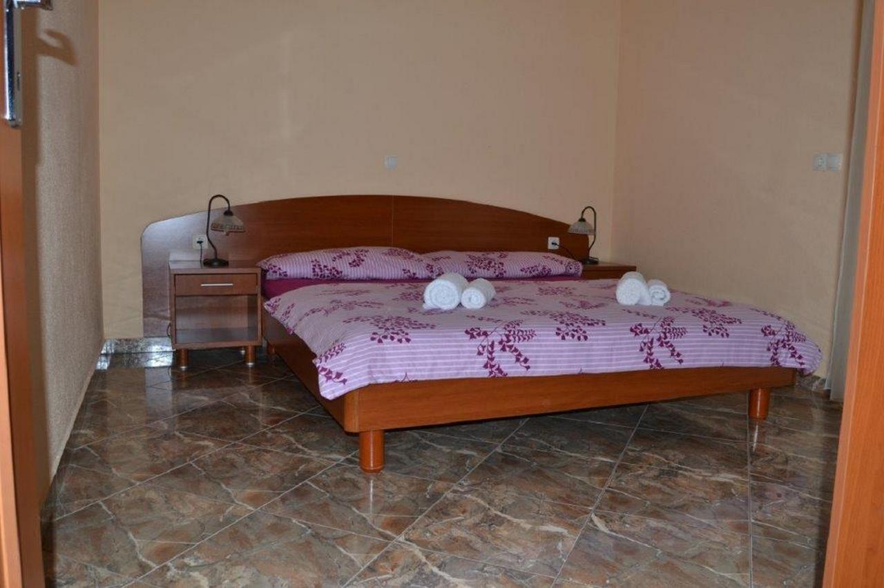 Apartments Barisic Hrvatskih Zrtava 404 Seget Vranjica Trogir Exterior photo